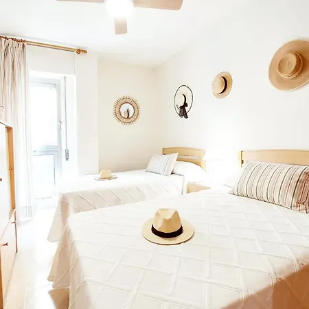Apartment Gorgeous In Canet Den Berenguer